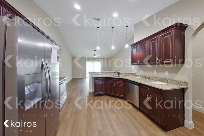 Building Photo - 14310 SW 28th Ave