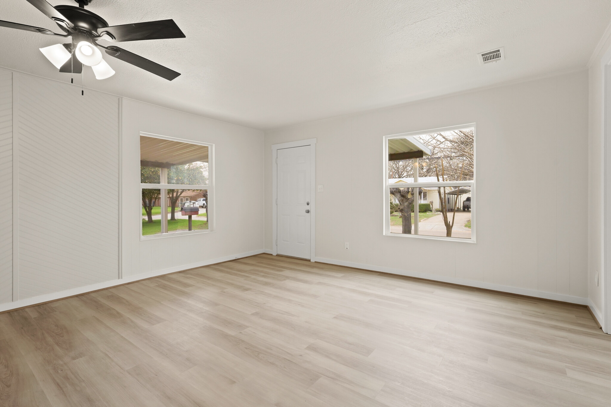 Building Photo - 2340 Harris Ln