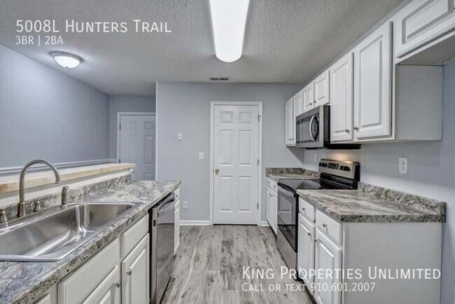 Building Photo - 5008L Hunters Trail