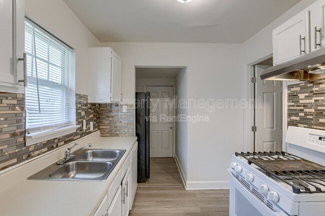 Building Photo - 6215 S Benton Ave