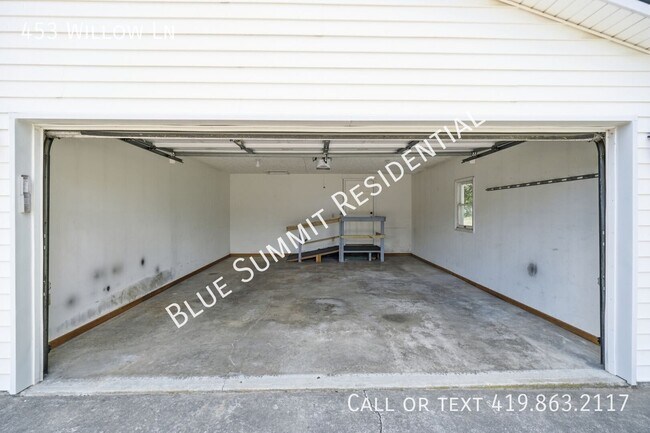 Building Photo - 453 Willow Ln