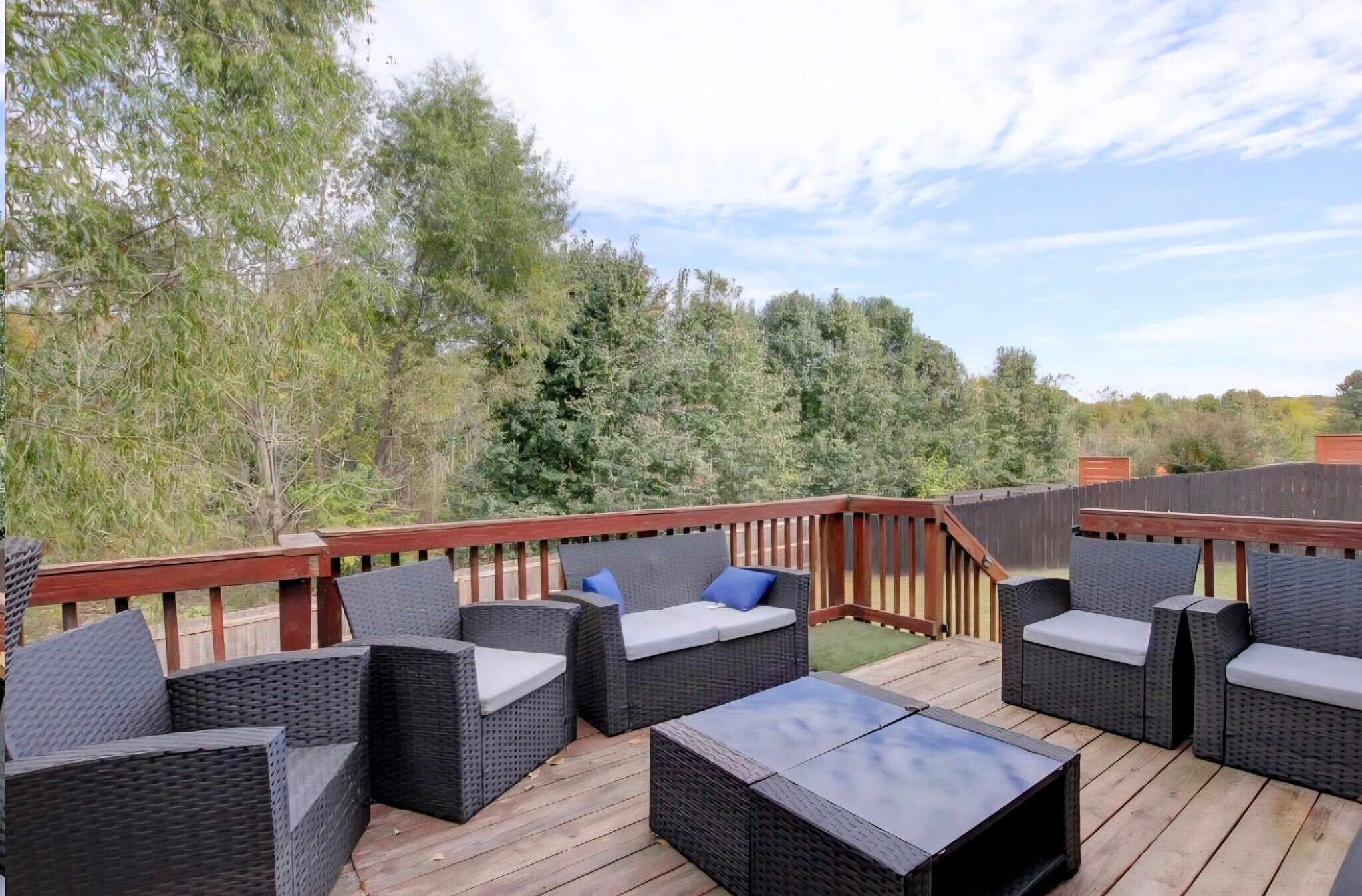 Building Photo - 1321 Allmon Dr