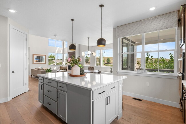 Building Photo - 6625 S Lee St