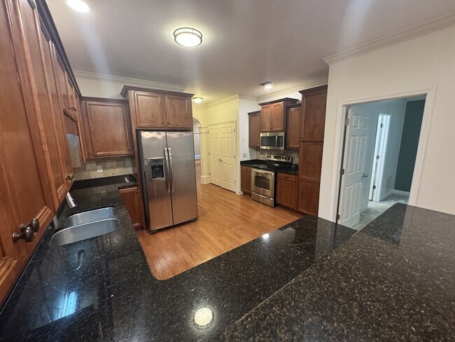 Building Photo - 2138 Cason Ln