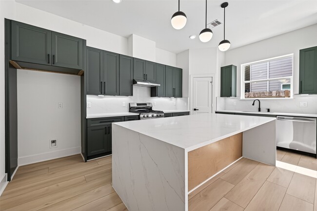 Building Photo - 971 Highland Lgt Ln