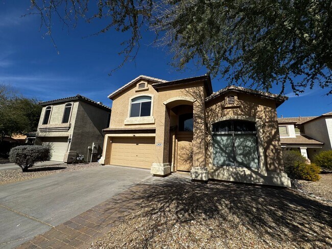 Building Photo - 4 BEDROOM WITH POOL IN DYNAMITE RANCH