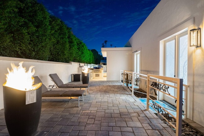 Building Photo - 74775 Del Coronado Dr