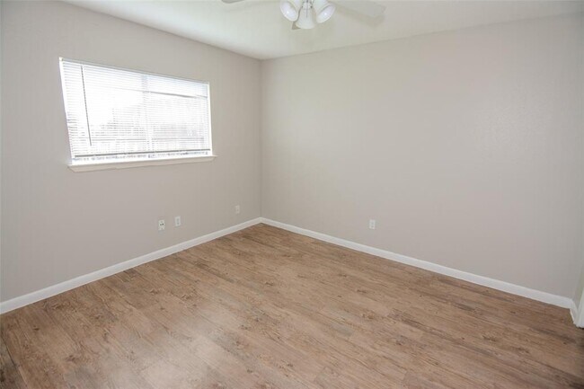 Building Photo - 13403 Carvel Ln