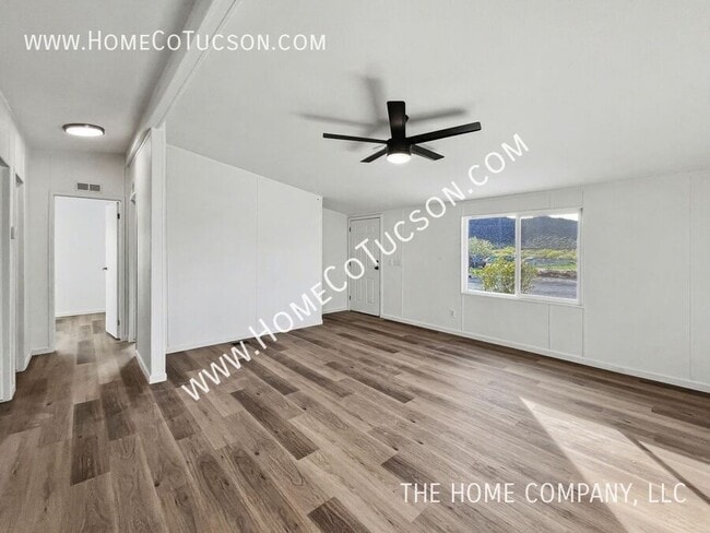 Building Photo - 9950 N El Uno Minor