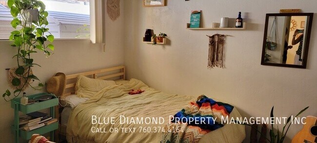 Building Photo - 2043 Edinburg-