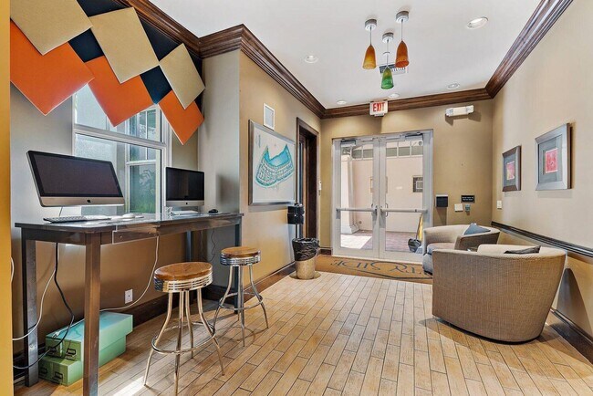 Building Photo - 500 Pacific Grove Dr