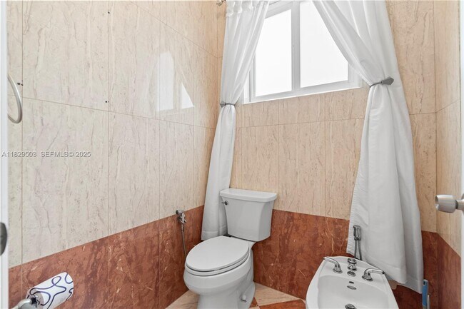 Building Photo - 16601 SW 87th Ct