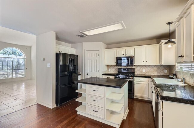 Building Photo - 1714 Candelaria Mesa Dr