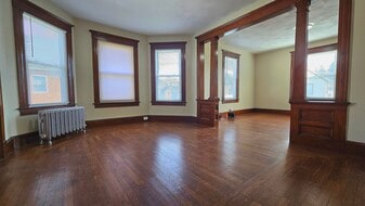 Building Photo - 39 W School St