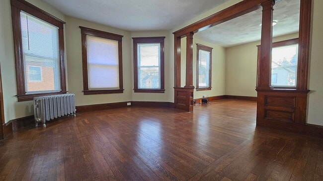 Building Photo - 39 W School St