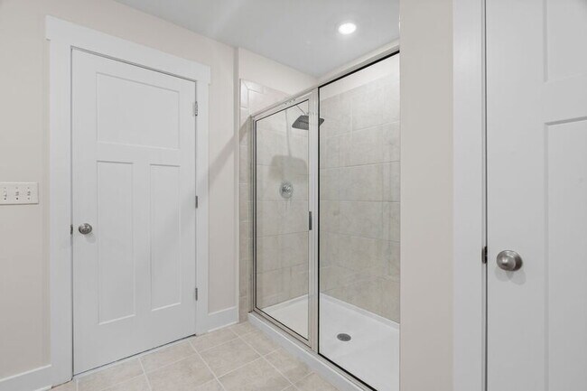Building Photo - 216 Pewter Cir