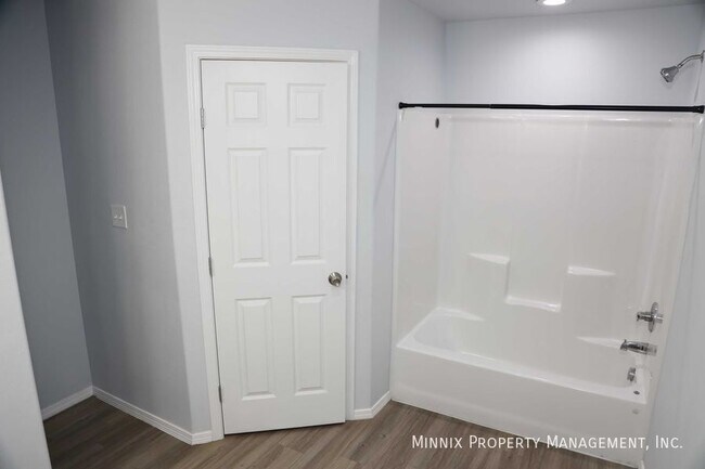 Building Photo - 1649 Wrigley Dr