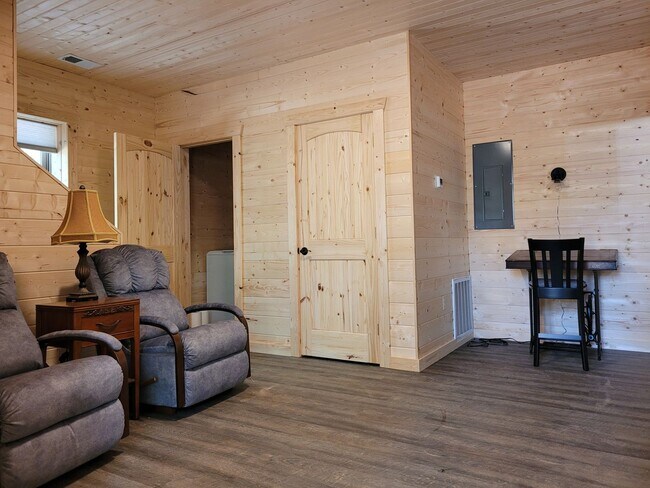Building Photo - Beautiful Brand New 2bd Cabin in Trade, Tennessee