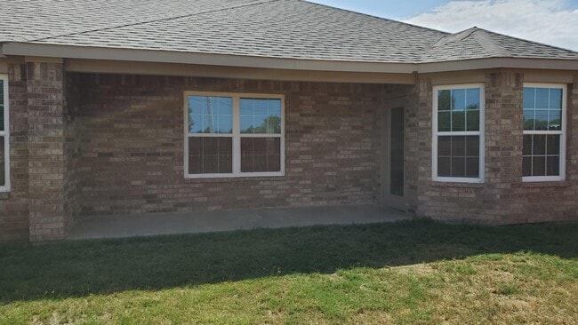 Building Photo - 3621 Scarlet Ln