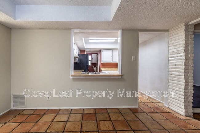 Building Photo - 13006 El Marro St