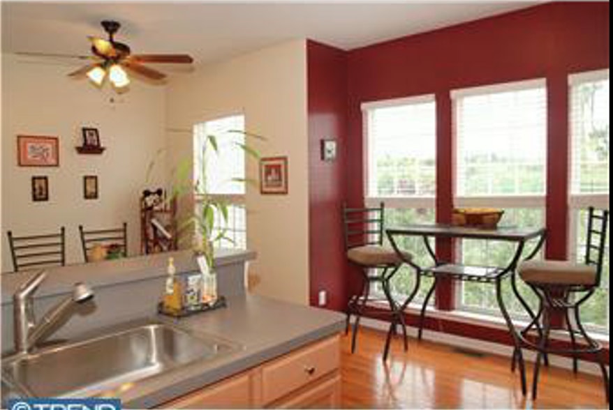 Building Photo - 1932 Cavalier Ln