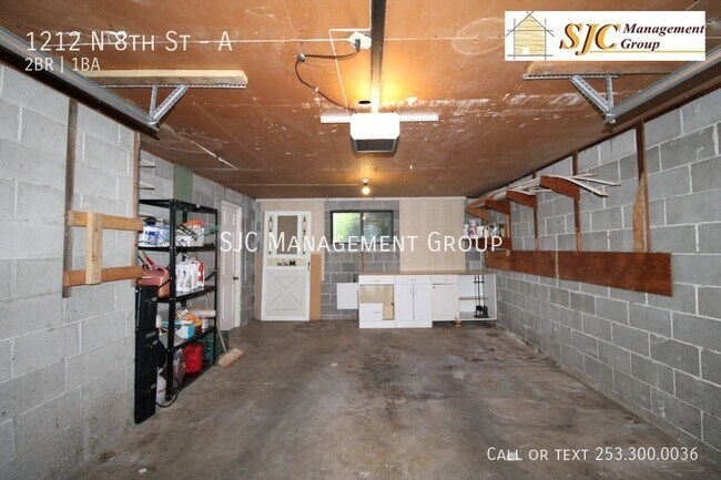 Building Photo - 1212 N 8th St