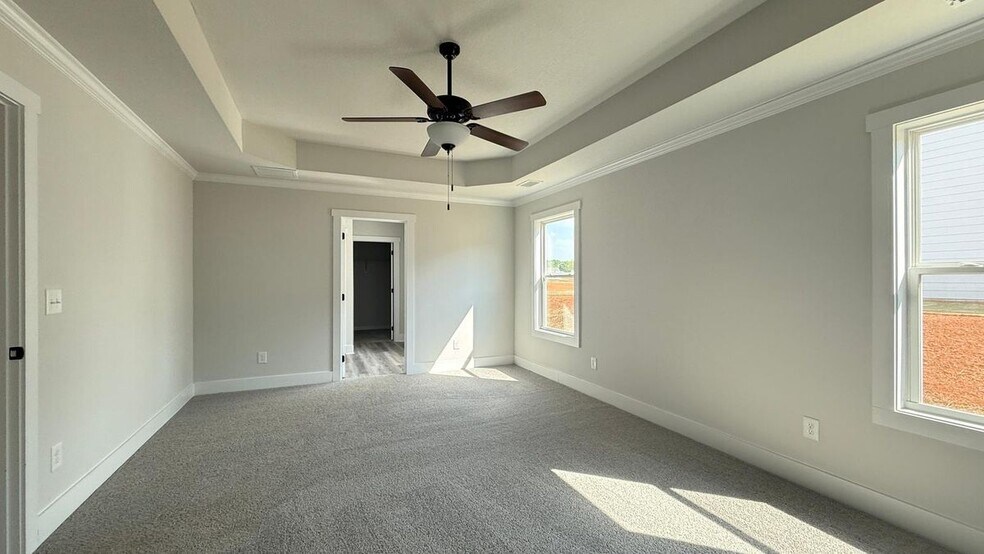 Building Photo - 209 Lake Meadows Dr