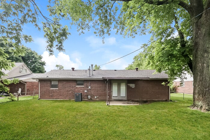 Building Photo - 1886 Florida Dr