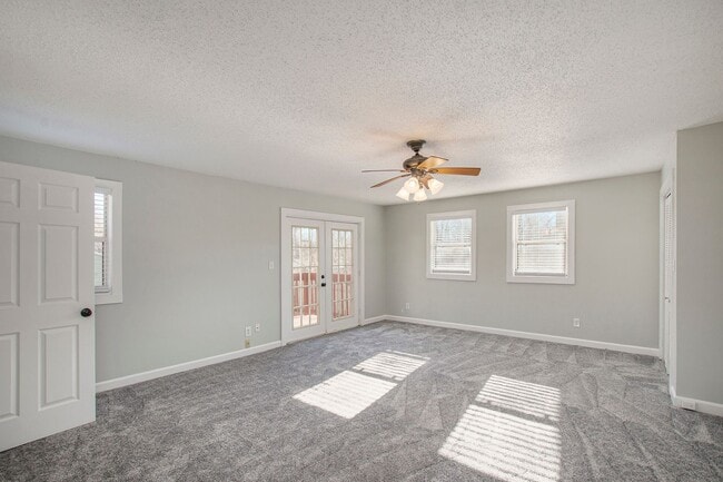 Building Photo - Coming soon!  Rare Mission Kansas home for rent