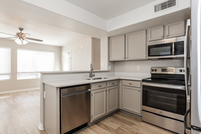 Building Photo - 1343 E Helena Dr