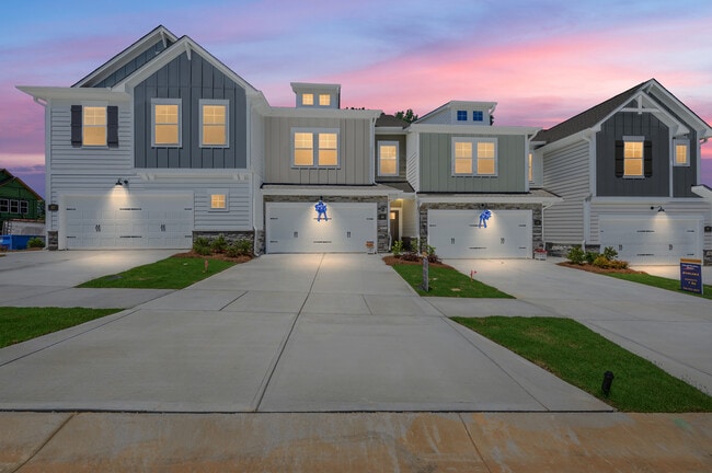 Building Photo - 109 Alluvium Ln