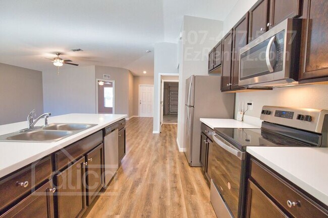 Building Photo - 5204 S San Mateo Dr