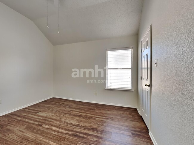 Building Photo - 8200 Dynasty Dr