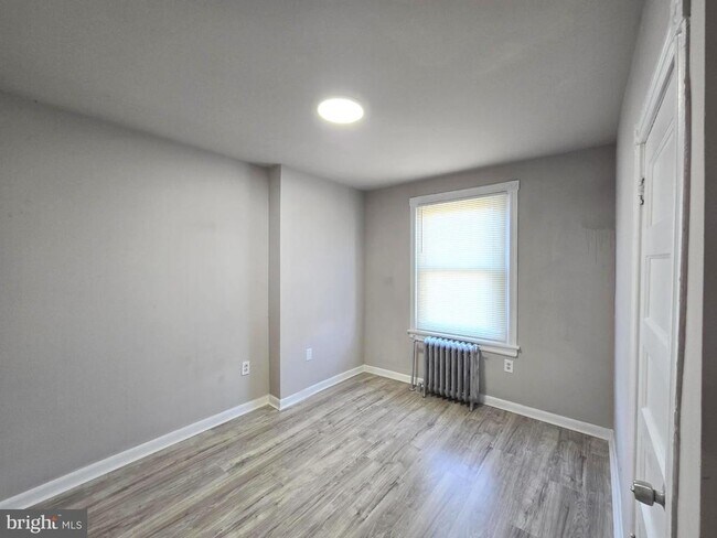 Building Photo - 5140 N Fairhill St