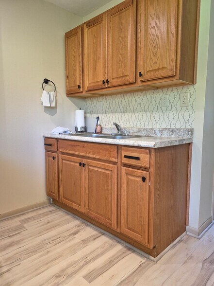 Building Photo - 81 W North St