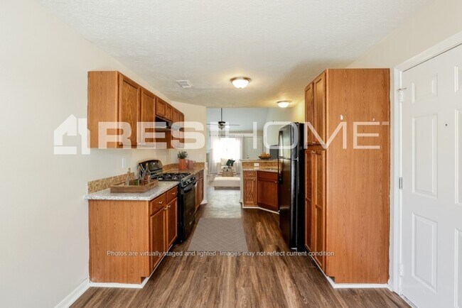 Building Photo - 13710 Sableglen Dr