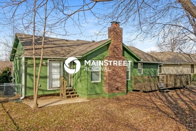 Building Photo - 3 Bedroom Pet-Friendly Home in BLUE SPRINGS, MO with Main Street Renewal