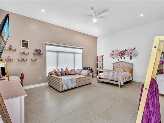 Building Photo - 6122 SW 173rd Way