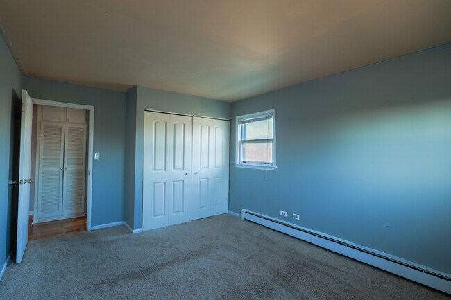 Building Photo - 4410 W 111th St