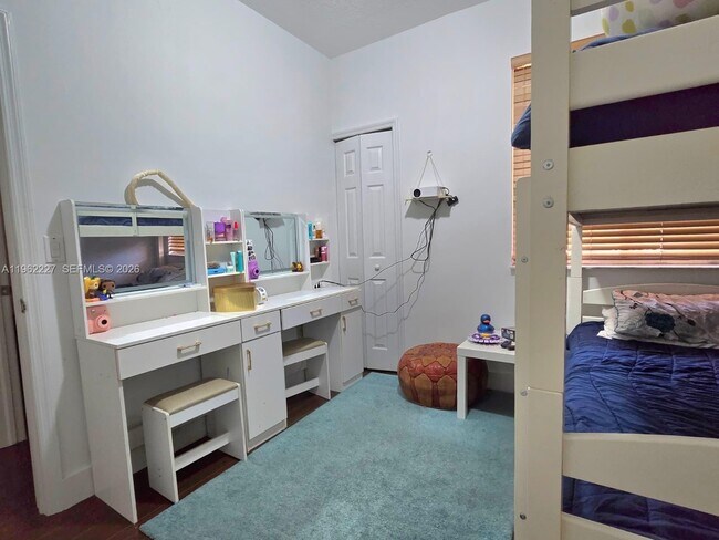 Building Photo - 11405 NW 62nd Terrace