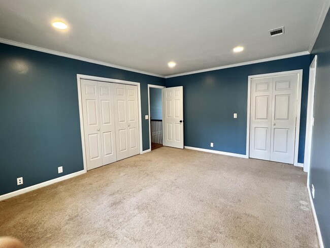 Building Photo - 344 Cottage Farm Dr