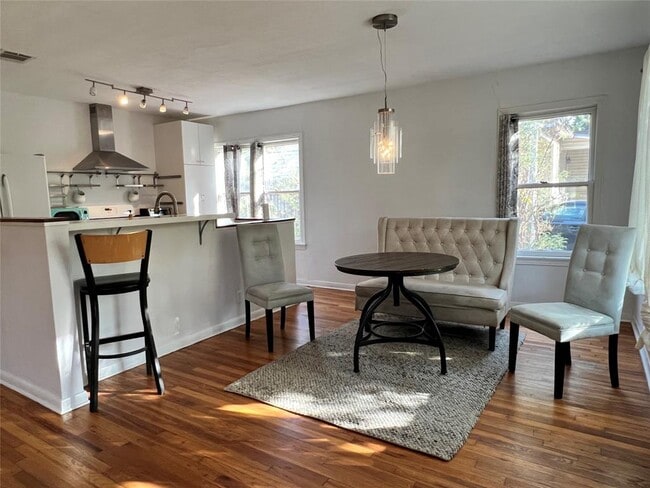 Building Photo - 4407 Lareina Dr