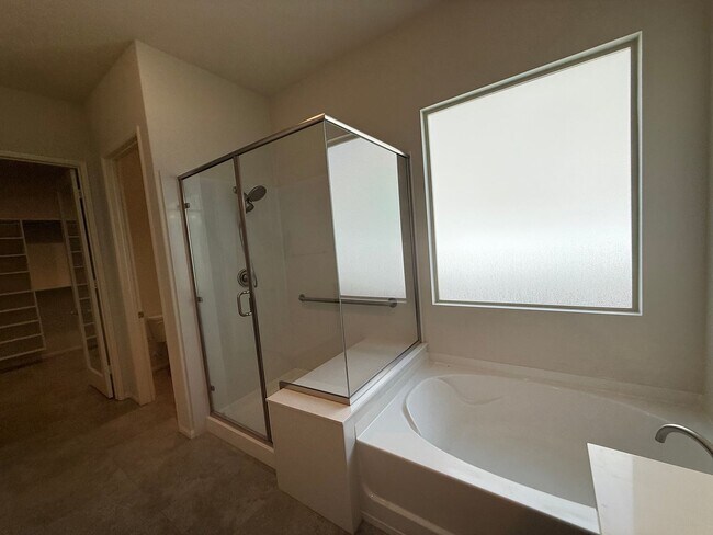 Building Photo - Dell Webb Home at Sun City ,3 Bedrooms, 3 Bathrooms, On Golf Course