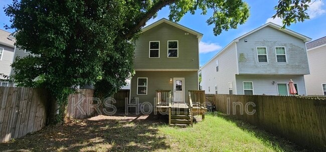 Building Photo - 1002 Carolina St