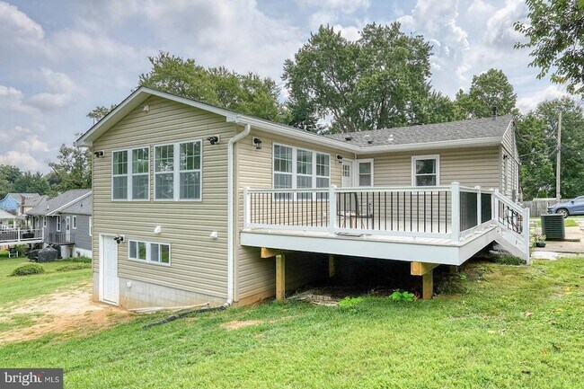 Building Photo - 5808 Meridale Rd