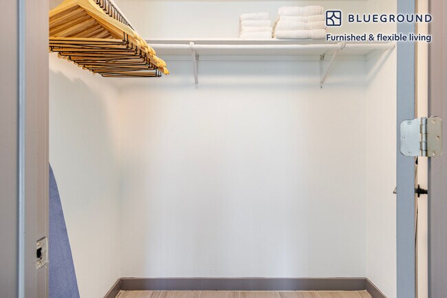 Building Photo - 6445 NE 7th Ave