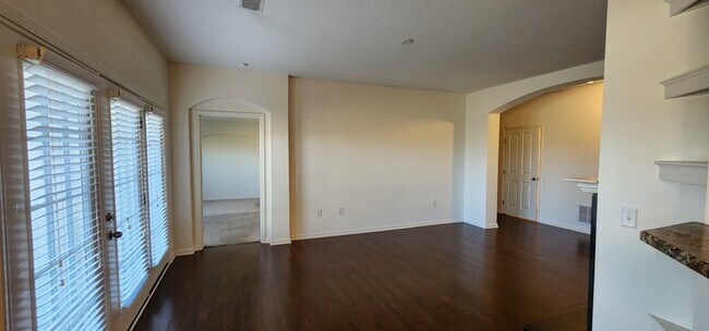 Building Photo - Fantastic 2-3 Bedroom Condo in Powell