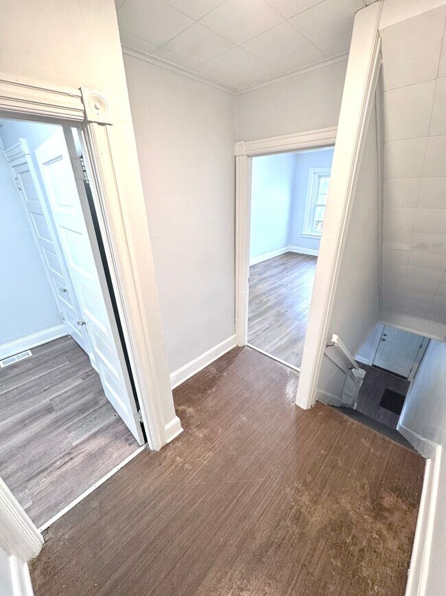 Building Photo - THREE Bedroom/ONE Bath Row Home