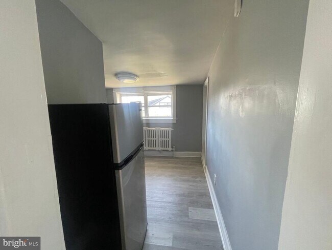 Building Photo - 2700 Edgmont Ave