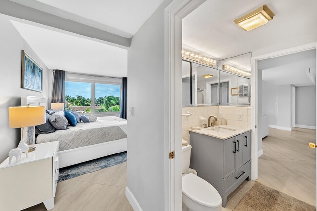 Building Photo - 170 N Ocean Blvd